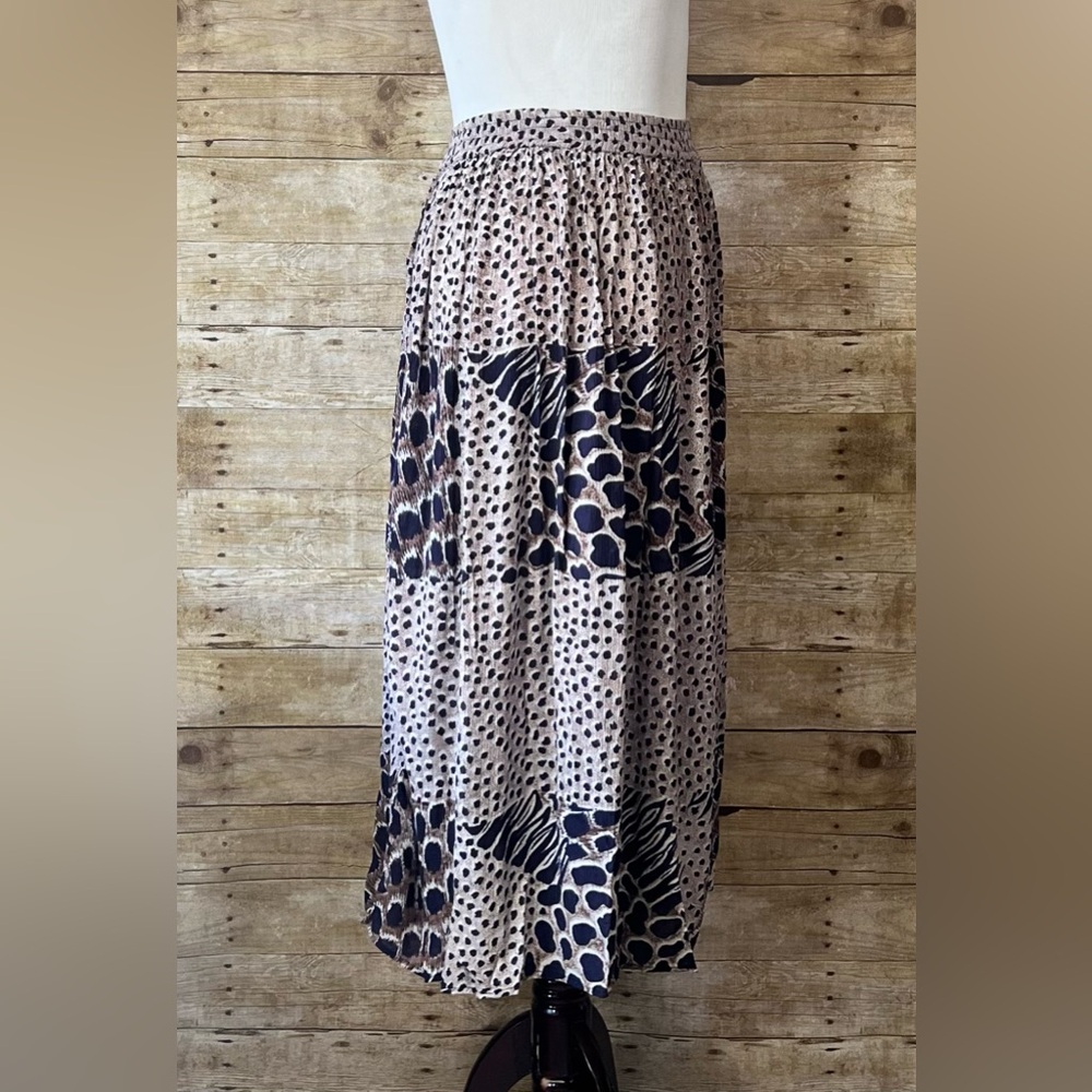 Symphony Womens Animal Print Midi Skirt Tan Navy Blue Rayon Smocked Waist Size M - Picture 5 of 8